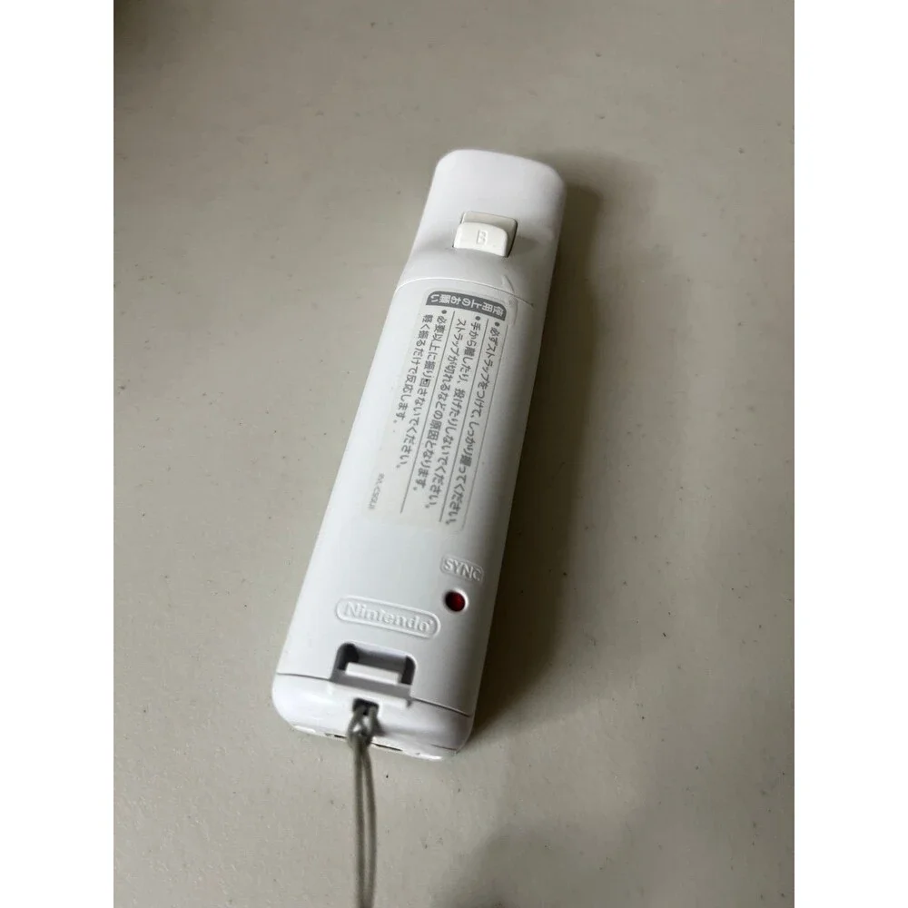 Nintendo Wii White Remote MotionPlus Inside